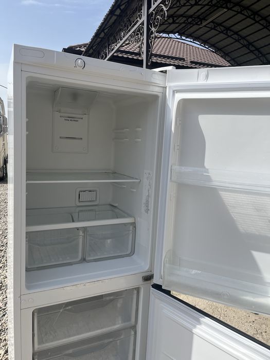 Срочно продам Холодильник indesit