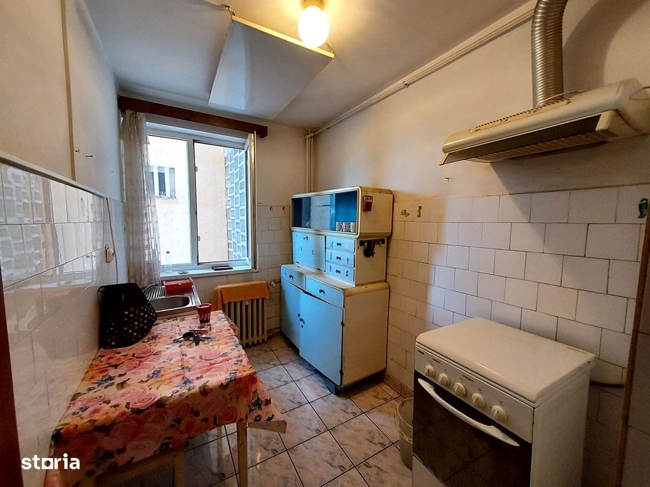 Apartament 3 camere decomandat 80mp Deva – str. Titu Maiorescu, parter
