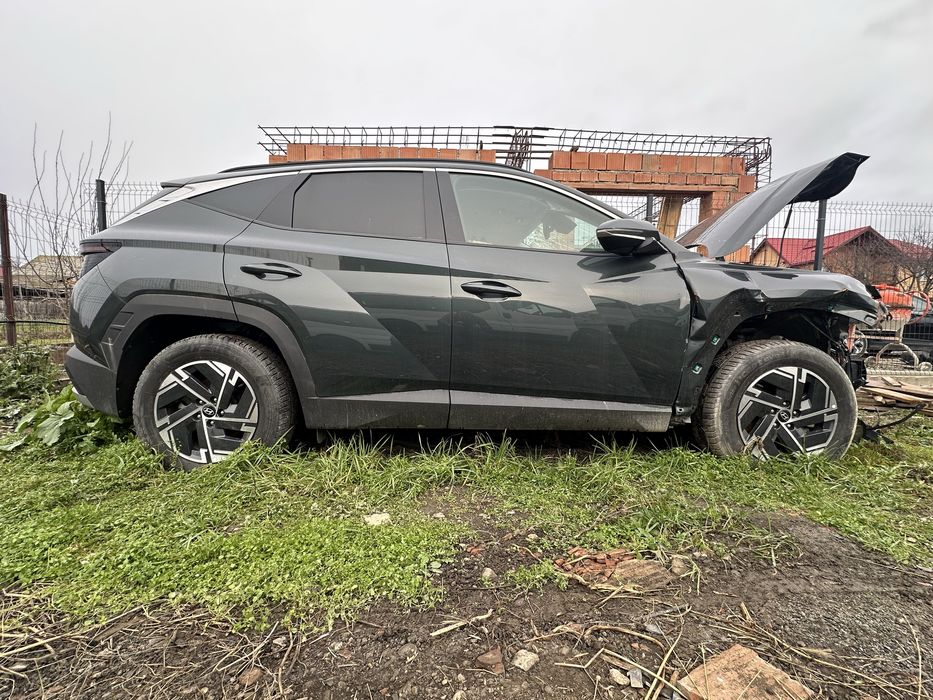 Hyundai Tucson 2024 benzina avariat 6000km