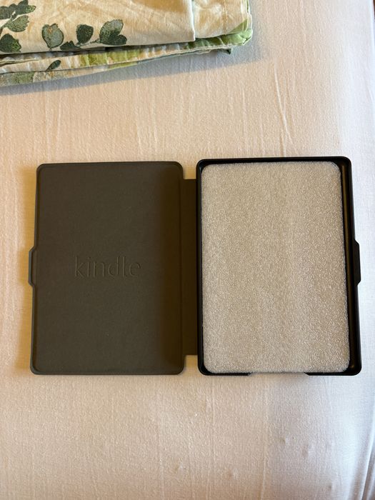 Калъф за Kindle 8