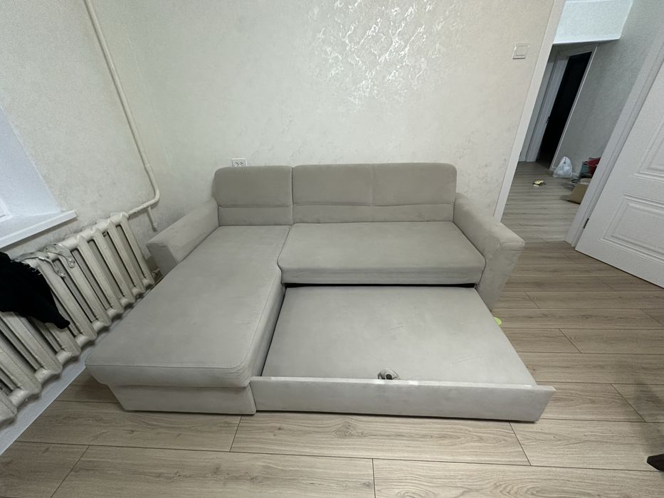 Продаю россиский диван