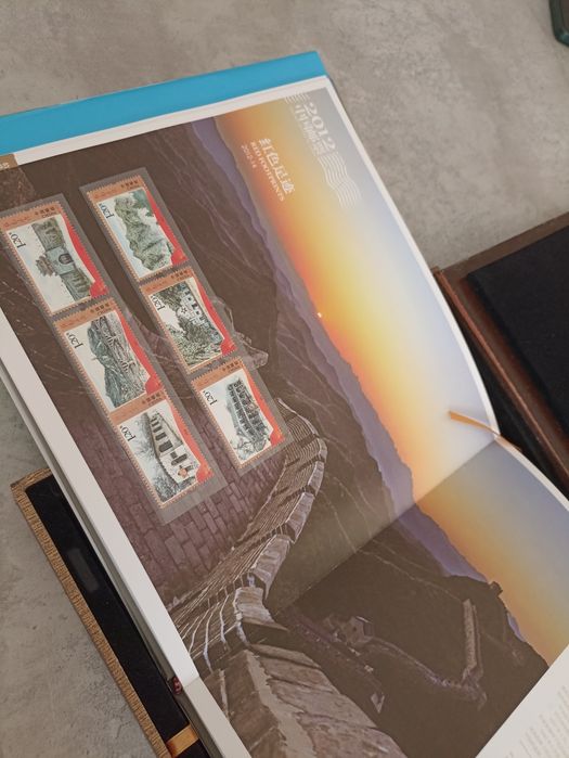 Марки из лимитированной коллекции в коробке