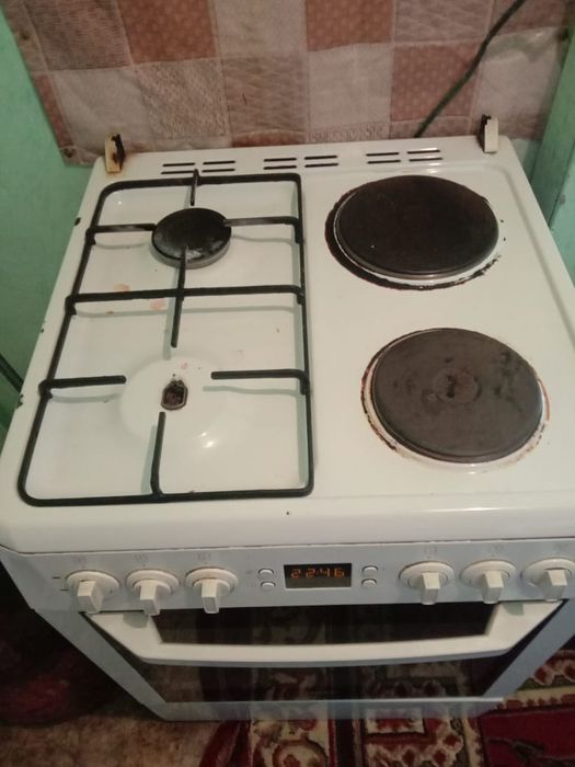 Продам газ плиту