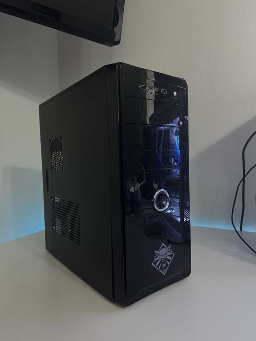 PC desktop pentru gaming