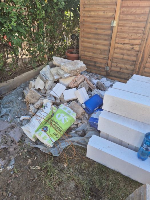 Debarasam evacuam apartamente  case vechii suptoluri toata tara  gunoi