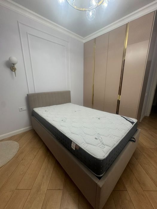 Кровать с ортопедическим матрасом