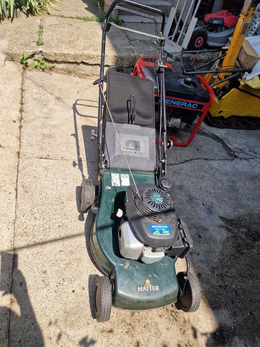 Masina de tuns Briggs  si Honda