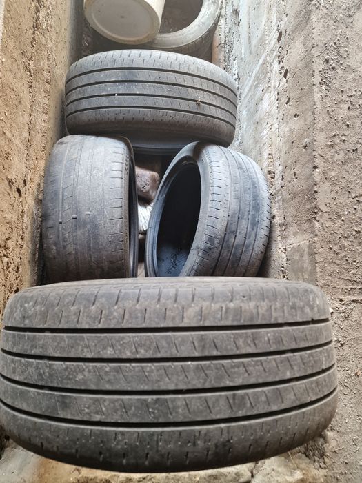 Шины летние 235×45×18. Bridgestone