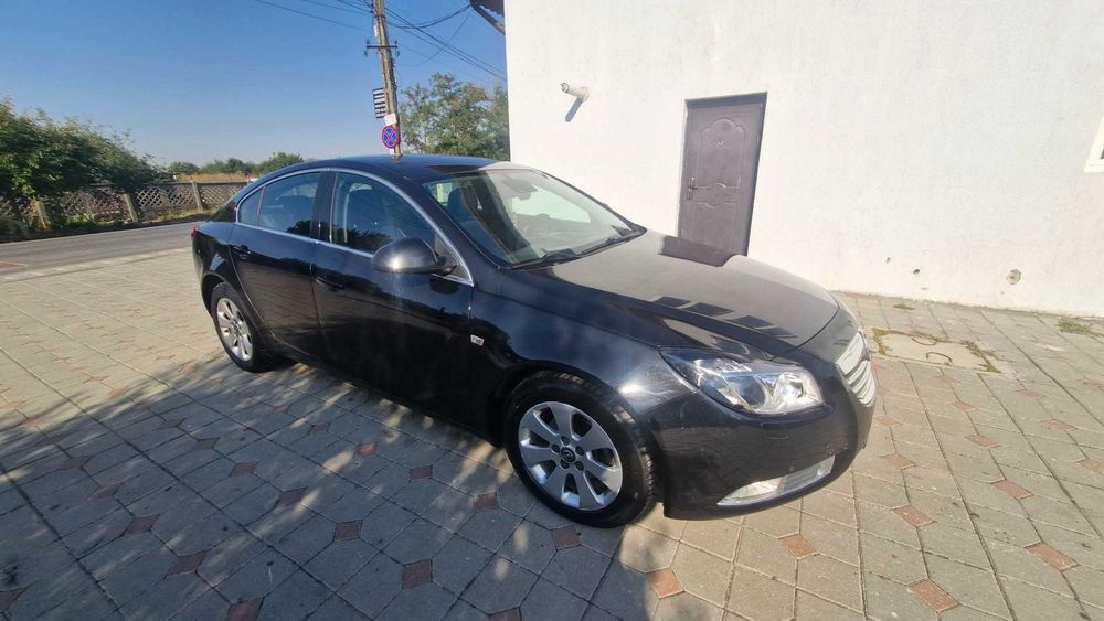 Opel Insignia Hatchback / 5 uși - 2.0 CDTI EcoTEC (130 CP) - Faruri Bi-Xenon Adaptive AFL+ (TVA Deductibil)