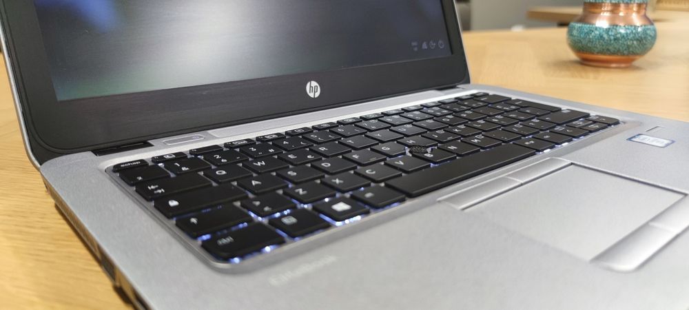 Продавам Notebook HP Elite Book 13 inch