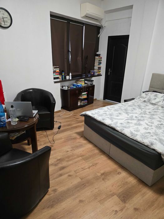 vand garsoniera ultracentral-consolidata