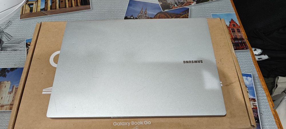 Vând laptop Samsung Galaxy book go. Detalii la telefon.