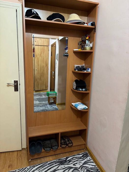 Продаётся прихожая