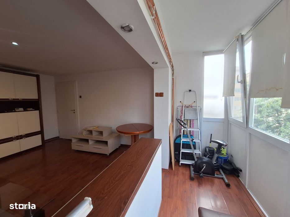 Apartamet 3 camere-67 mp-Etaj 2-Centrala proprie-Mobilat si utilat-Sag
