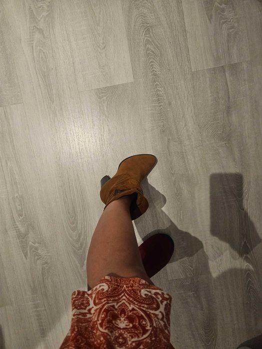 Cizme din piele naturala intoarsa Mango