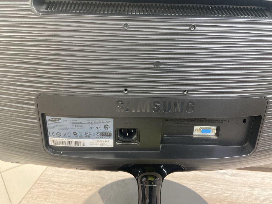 Монитор офисный samsung