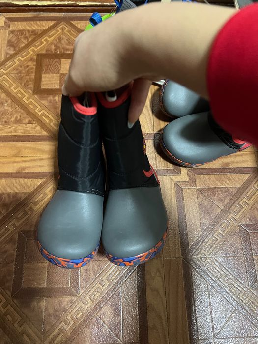 Новые сапожки для детей