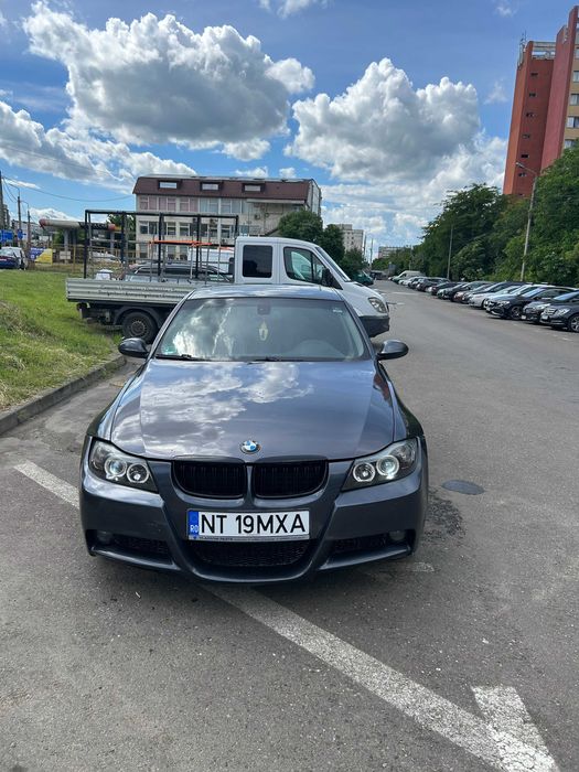 Vând BMW 320i E90, an 2008,  2.0 benzină, 170 CP