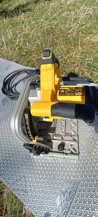 Circular cu plonjare Dewalt DWS 520 Nou