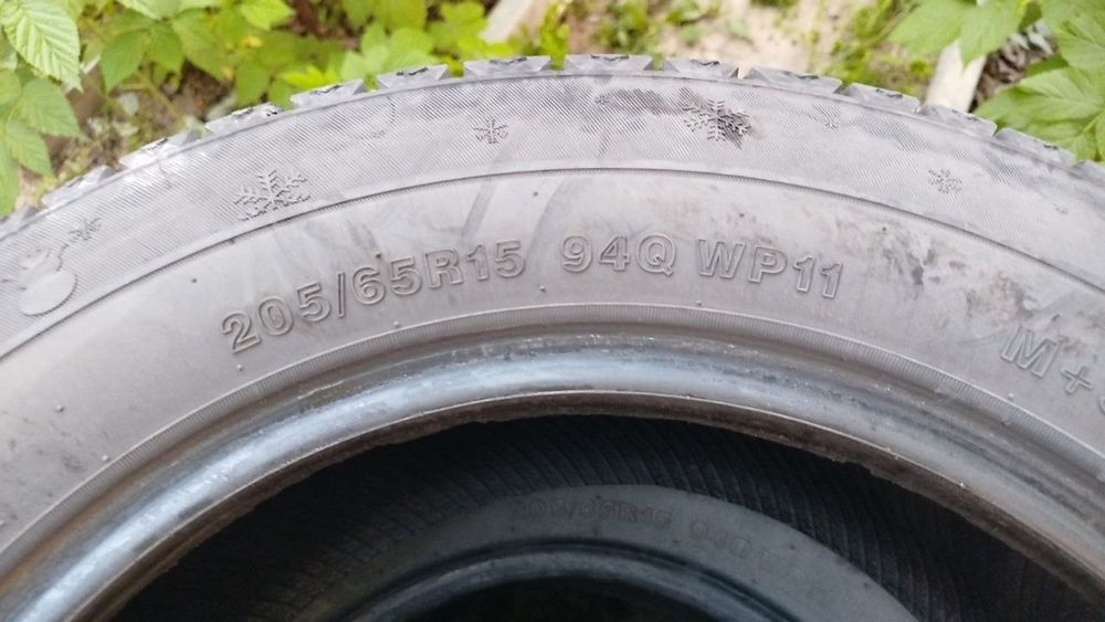 Зимные шины 205/65/15