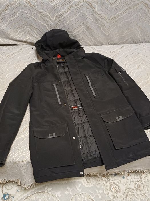 Продам осеннюю куртку