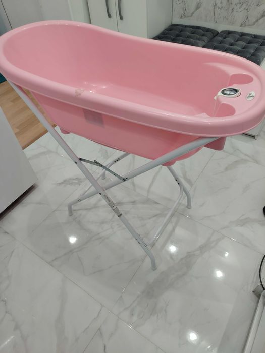 Вана за бебе със стойка