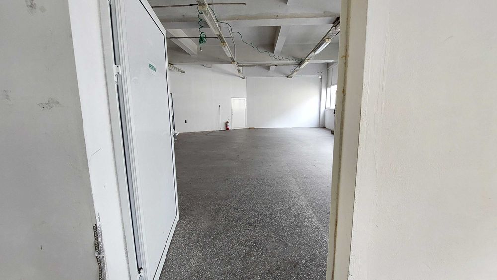 Продава се Промишлена сграда в Габрово, Център - 824 кв.м за 500 €/кв.м - Снимка #3