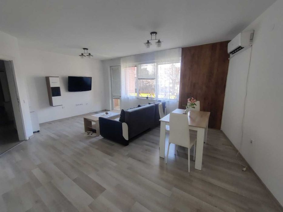 Двустаен апартамент в Центъра