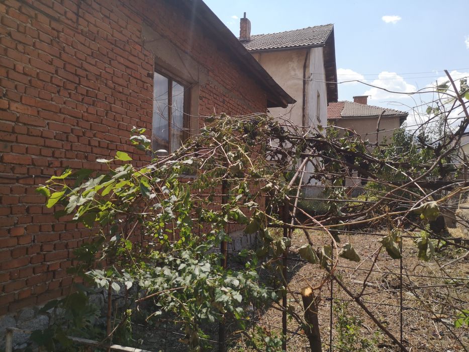 Къща с двор в Банско