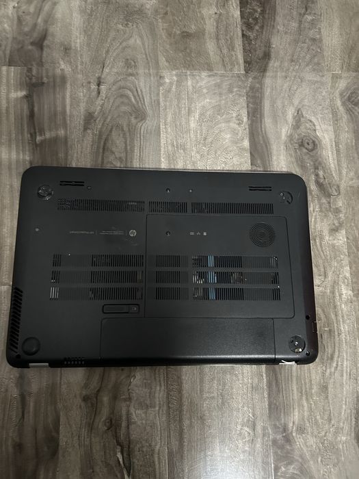 Vând sau schimb 2 laptop-uri