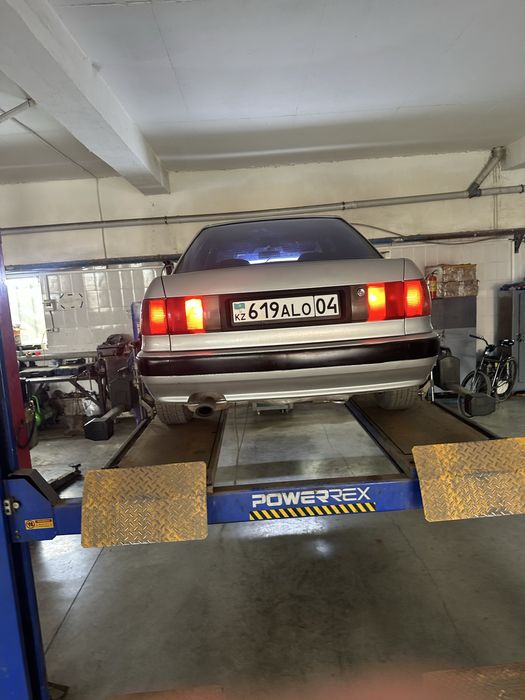 Audi 80 b4 2.3 автомат