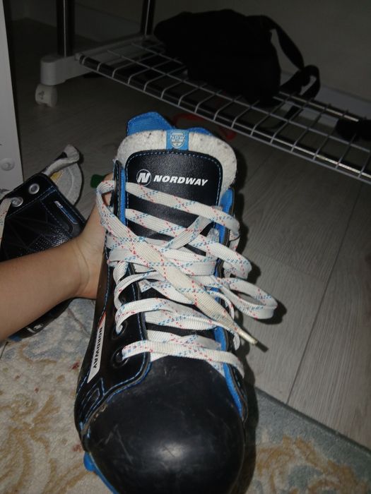 Продам каньки Город Уральск 34-37размер