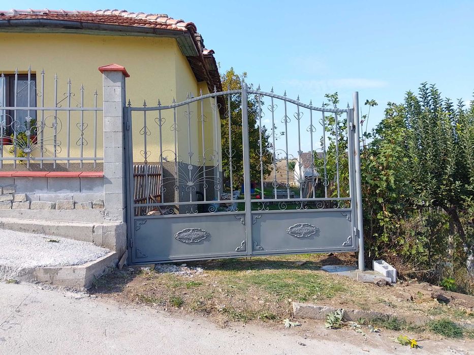 Врати огради и портали от ковано желязо