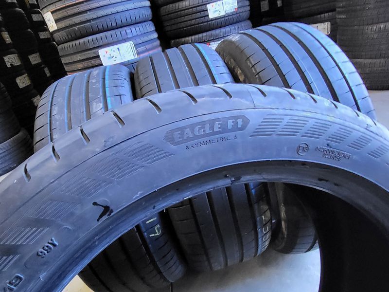 235/45/19 GOODYEAR 4бр