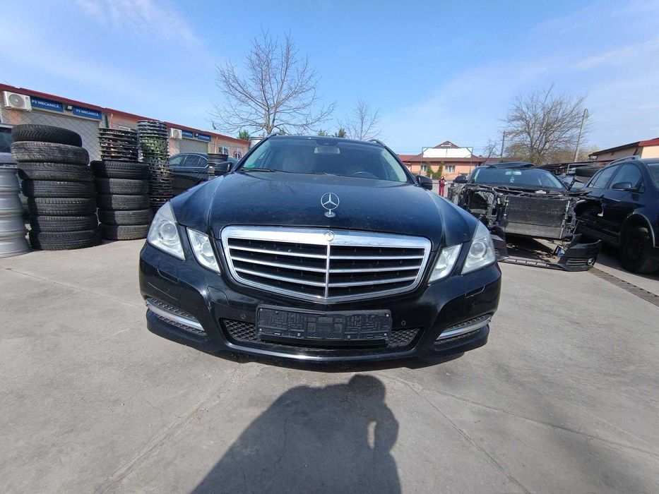 Dezmembrăm Mercedes-Benz E 250  an 2012