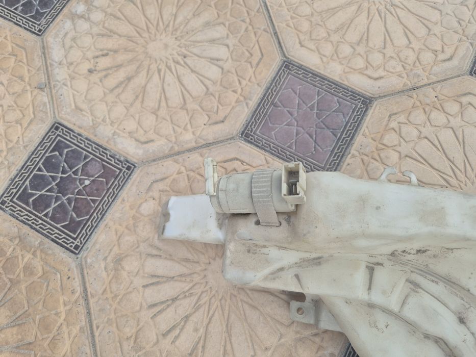 Бачок стеклоомывателя от исузу