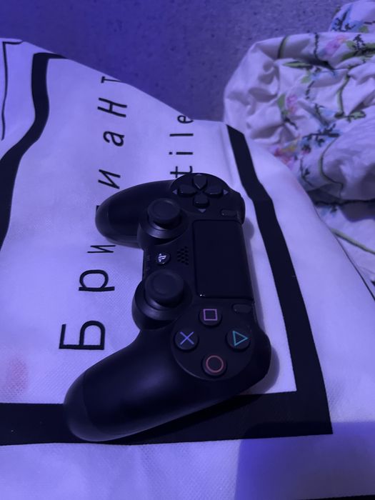 Джостик пс4 новый срочно продается