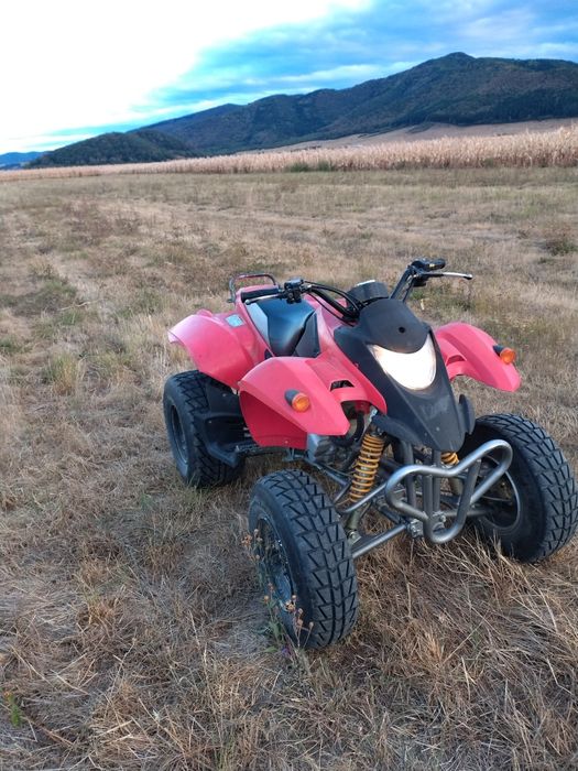 Vând atv Barossa