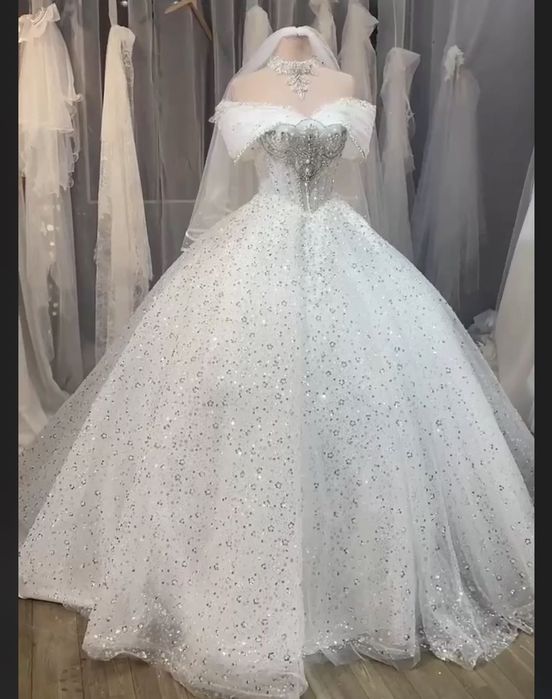 Rochie mireasă tip prințesă nouă/ nepurtată