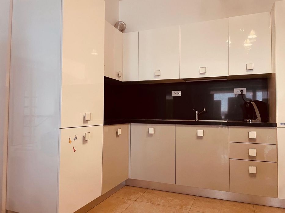 Vand mobila, electrocasnice si sanitare