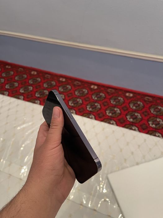 Iphone 14 pro purple