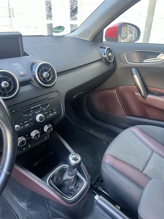 Audi A1 an 2012 cutie manuala pret negoiciabil