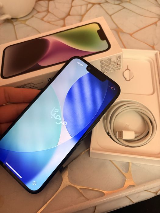 Продам Айфон 14 128 ГБ