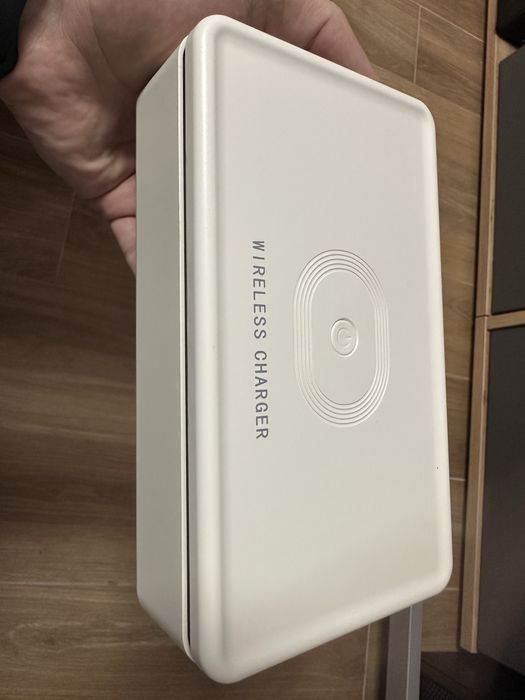 Incarcator wireless cu lampa UV