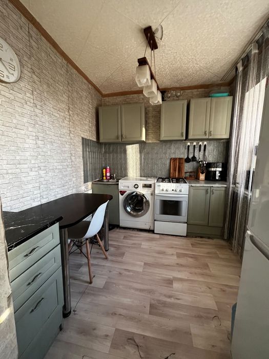 Продам квартиру на Васильке, 4 этаж