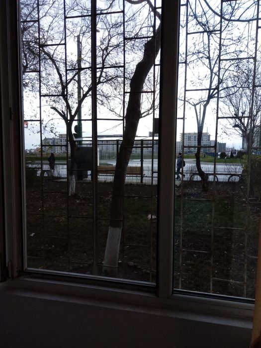 Garsoniera de închiriat  zona Coresi
