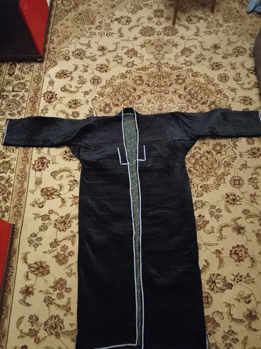 Продам два чапана новых