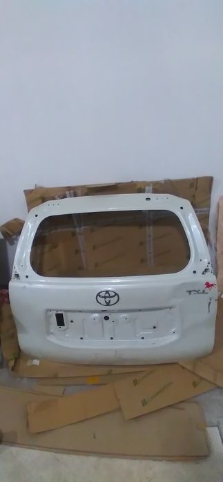 Задний дверь от Тайота Прадо