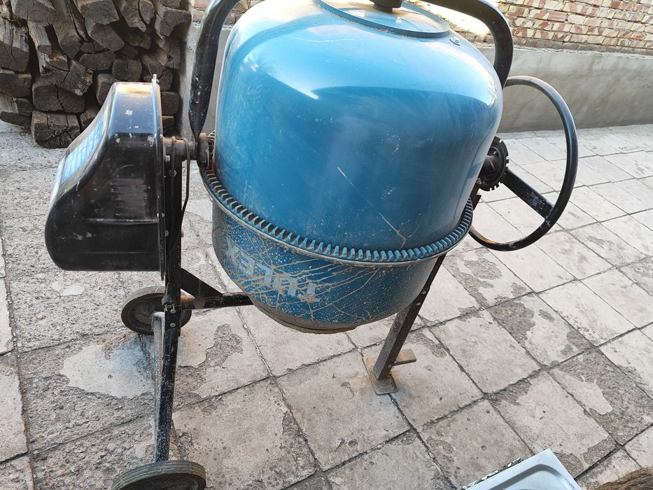 Продаётся бетономешалка