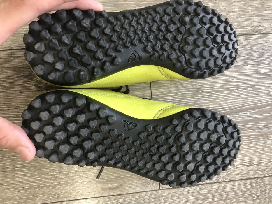 Продам сороконожки Adidas оригинал